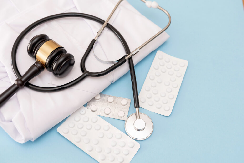 Negligencia médica en hospitales públicos: ¿Cómo reclamar a la Administración?